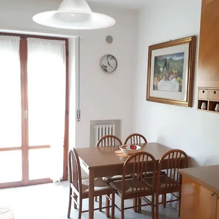 Apartment Comodo A Due Passi Dalla Stazione Macerata
