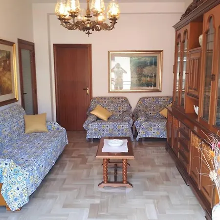 公寓 Comodo A Due Passi Dalla Stazione *